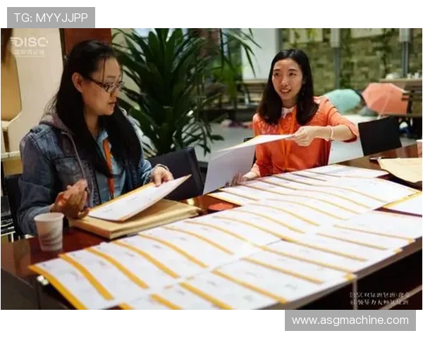 卓越企业家创新领导力与成长历程专业简历概览全方位展示核心亮点 卓越企业家创新领导力与成长历程专业简历概览全方位展示核心亮点