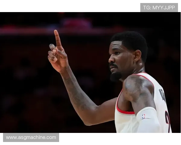 艾顿涉带大麻获释湖人沉默回应